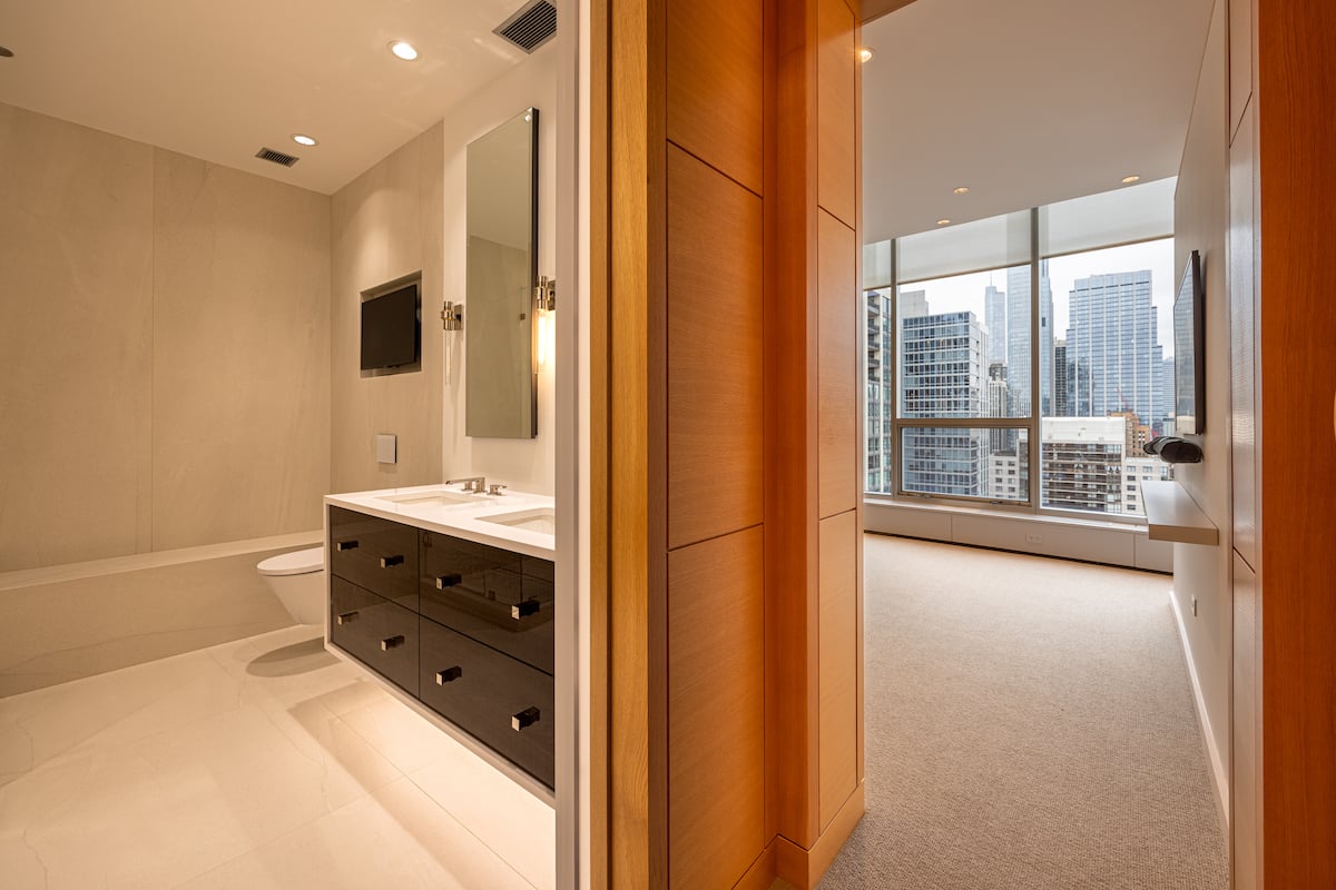 30 W Oak 2nd Bathroom-1